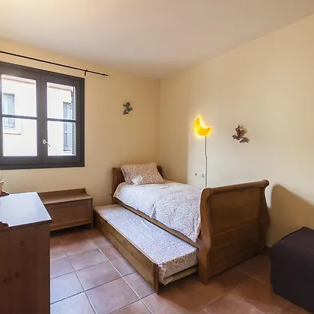 Lets Holidays Pau Moreu Apartment *