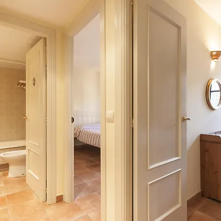 Lets Holidays Pau Moreu Apartment